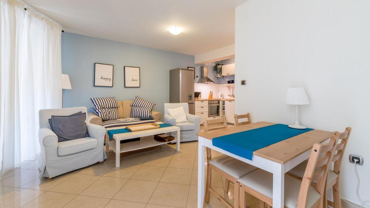 Apartment Rosmarino Baška Exteriör bild